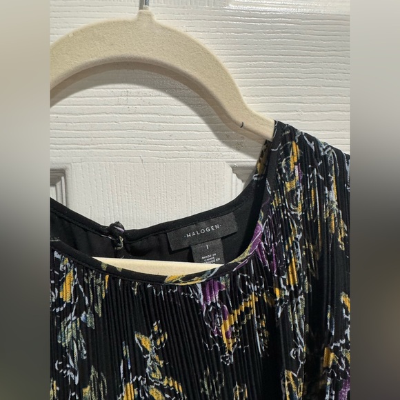 Halogen Sleeveless Black Pleated Botanical Print Top Large - Picture 2 of 3